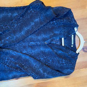 Violet & Claire blouse-size M (4-6)